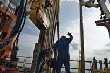 Giá dầu tăng mạnh nhất 1 tháng bất chấp trữ lượng tại Mỹ tăng vọt